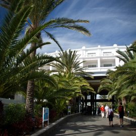 maspalomas_dunes_and_beach_-_febr_2011_-003