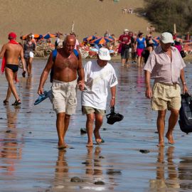 maspalomas_dunes_and_beach_-_febr_2011_-019