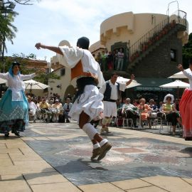 Parque Doramas and Pueblo Canario